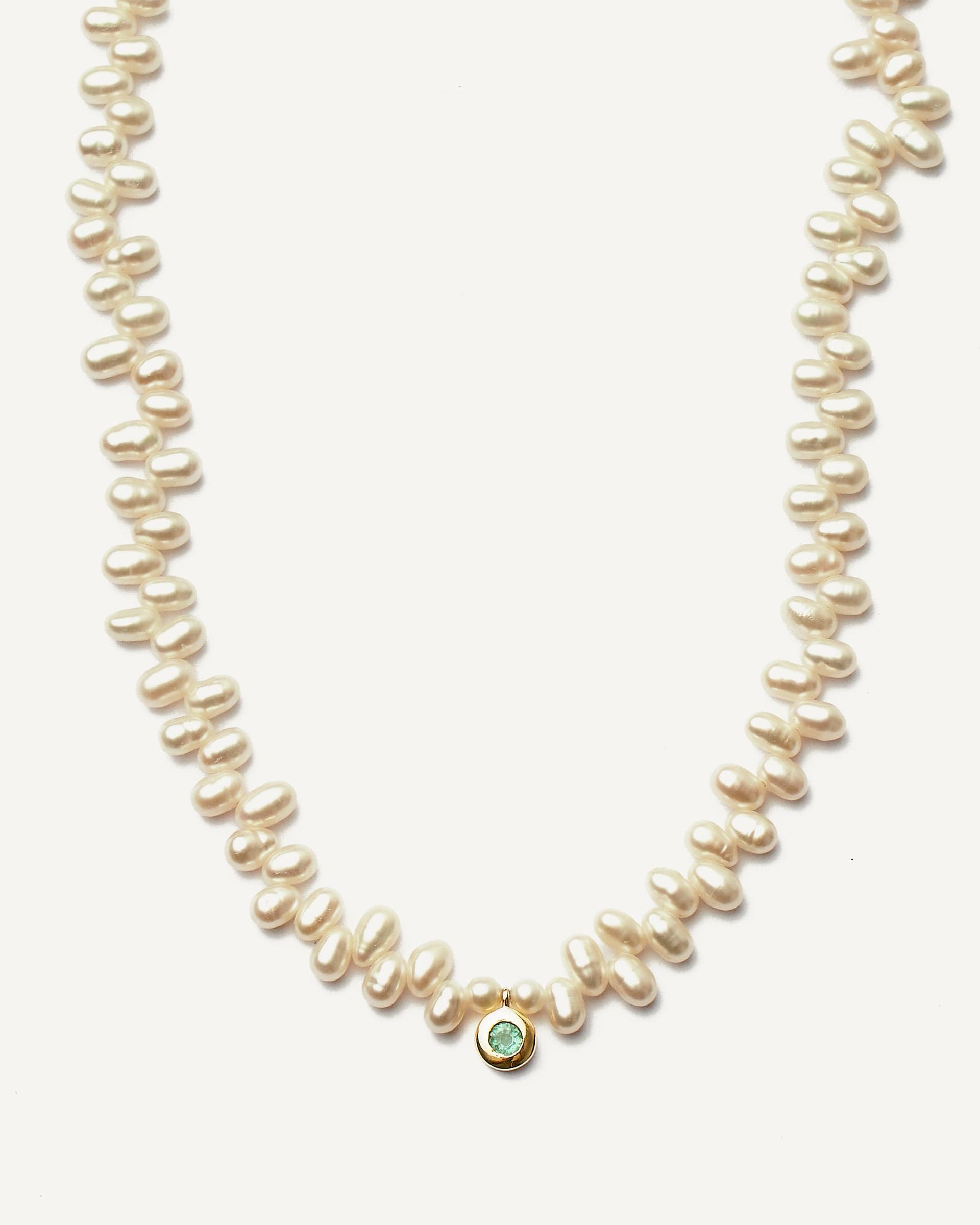 Colar Alamanda em Ouro 18k com Pérolas e Esmeralda