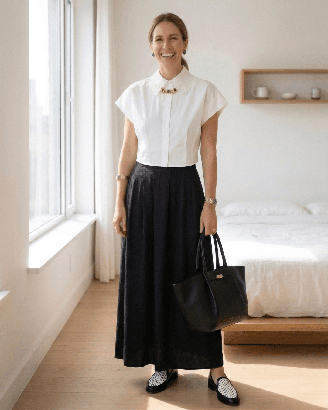 Vestido Midi Preto Sobreposto por Camisa Curta